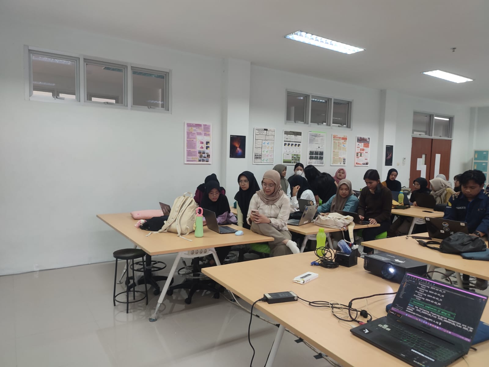 Pendampingan konfigurasi domain WRF